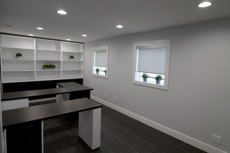 817-823 SE 9th St, Deerfield Beach, FL for lease Interior Photo- Image 1 of 11