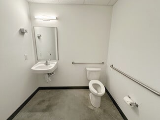 More details for 5720-5724 N Commerce Ct, Alpharetta, GA - Flex for Lease