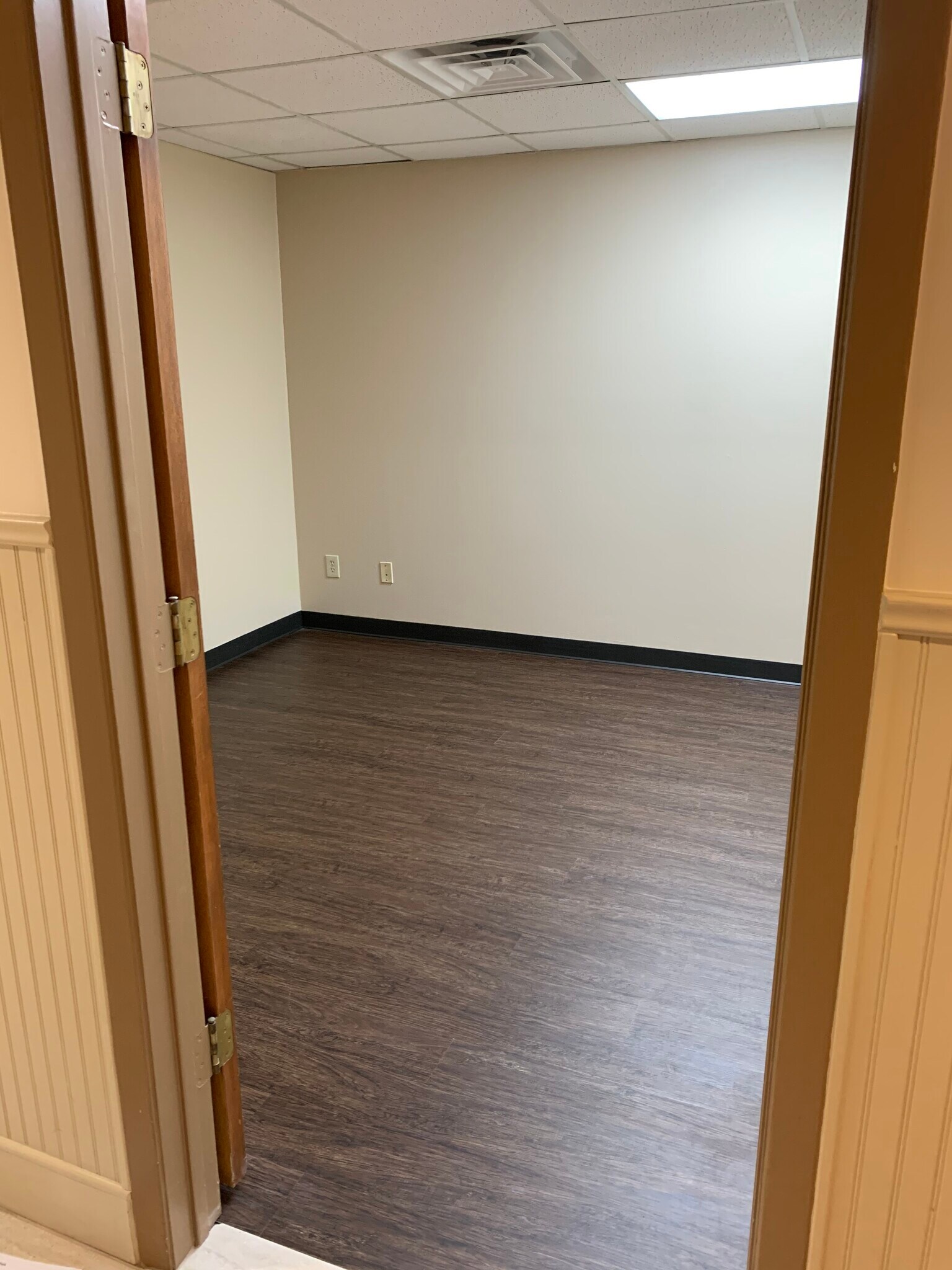 11615 Angus Rd, Austin, TX 78759 Office for Lease