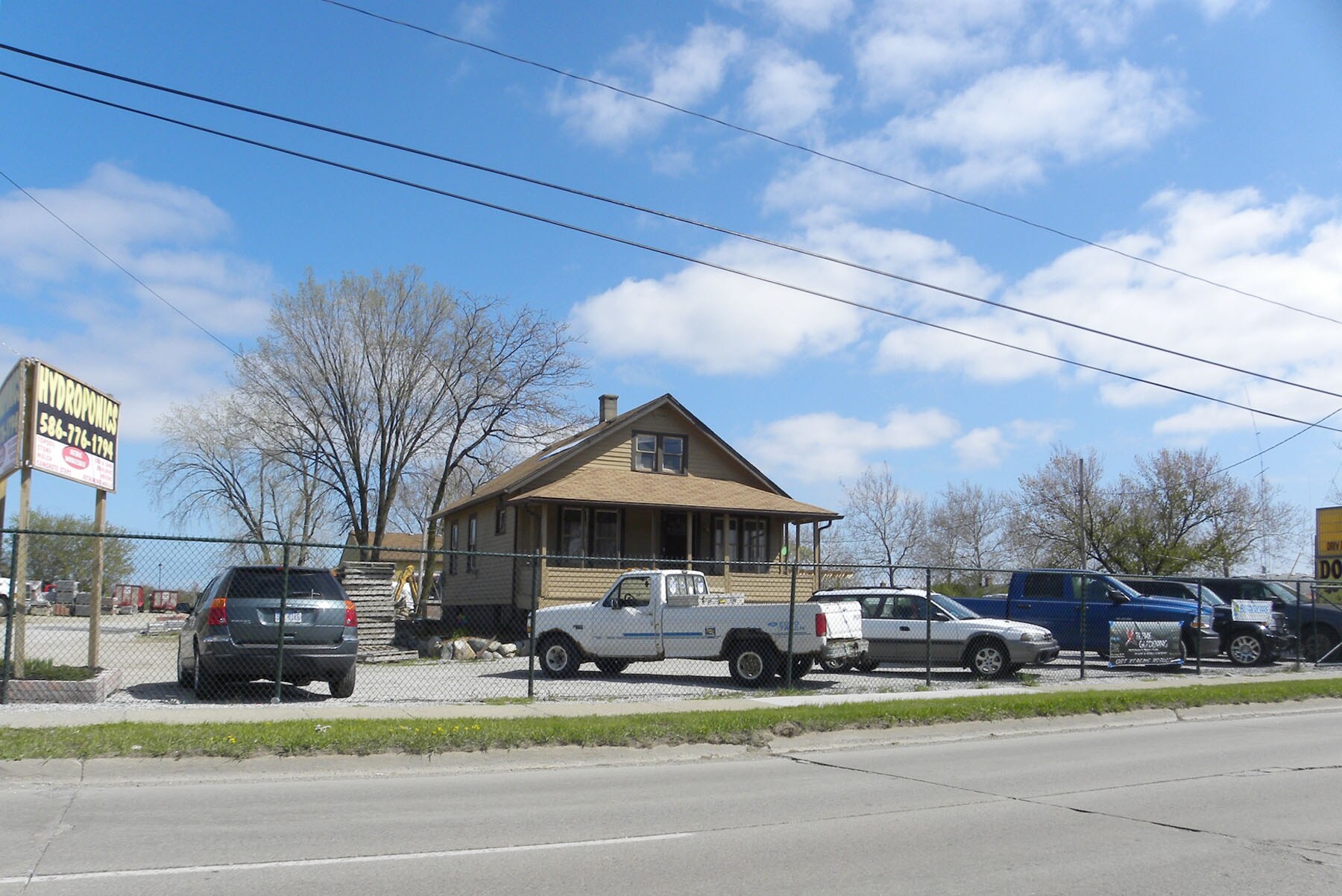 21410 Schoenherr Rd, Warren, MI for sale Primary Photo- Image 1 of 1