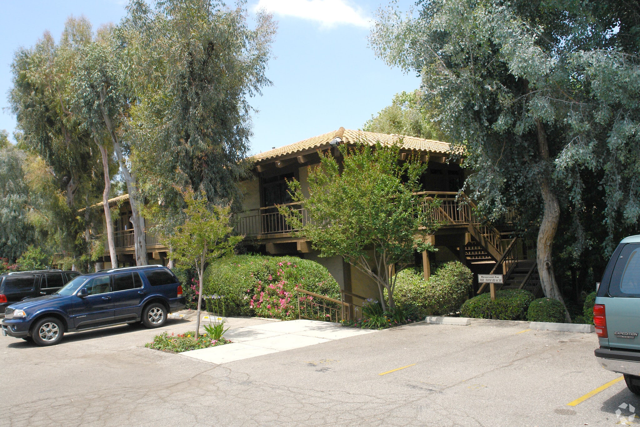 23480 Park Sorrento, Calabasas, CA for sale Primary Photo- Image 1 of 1