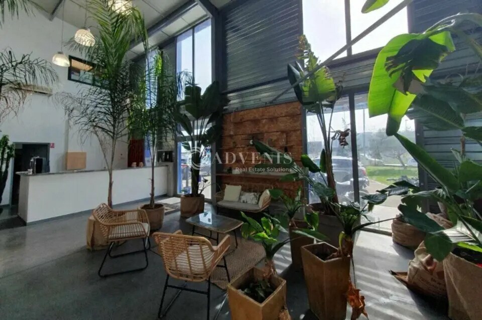 Office in Lunel-Viel for lease Lobby- Image 1 of 10