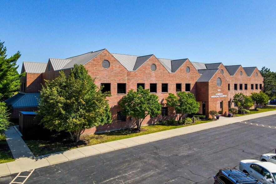 Office in Naperville, IL for sale - Primary Photo - Image 1 of 1