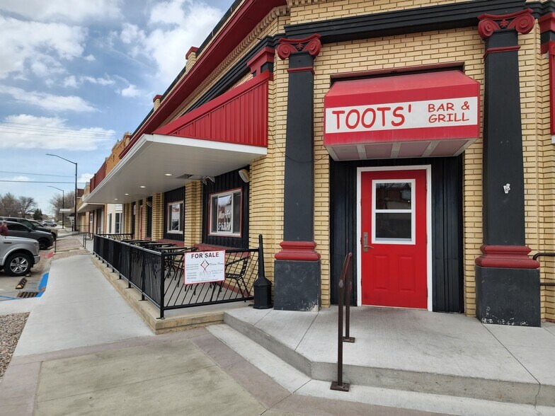 710 2nd St, Chappell, NE 69129 Bar & Grill