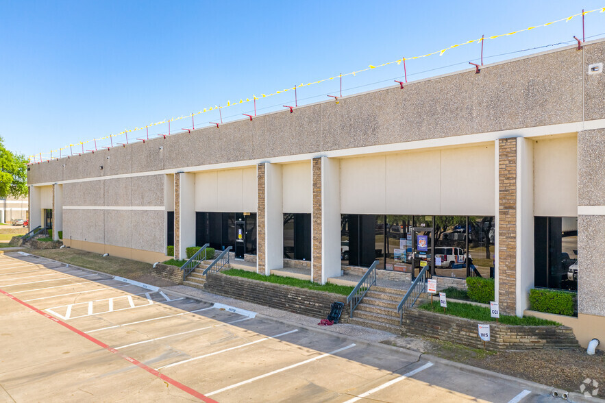 4010 La Reunion Pky, Dallas, TX for lease - Building Photo - Image 1 of 5