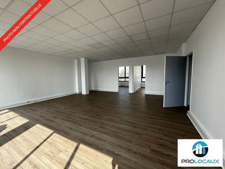 Office in Sarcelles for lease - Building Photo - Image 2 of 11
