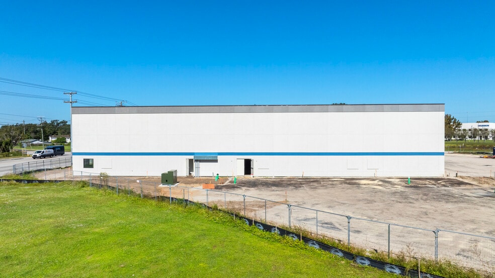 1530 Kendrick Ln, Lakeland, FL for sale - Building Photo - Image 3 of 6