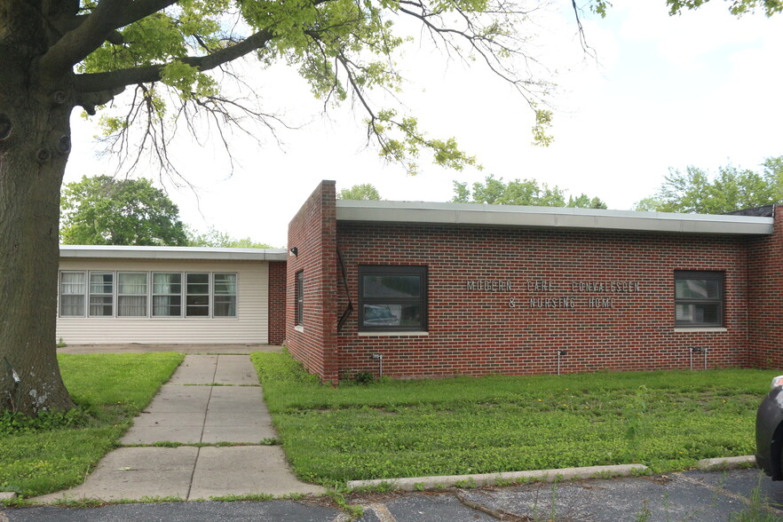 1500 W Walnut St, Jacksonville, IL for sale - Building Photo - Image 2 of 28