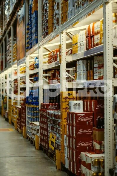 Flex in Crépy-en-Valois for lease - Building Photo - Image 3 of 4