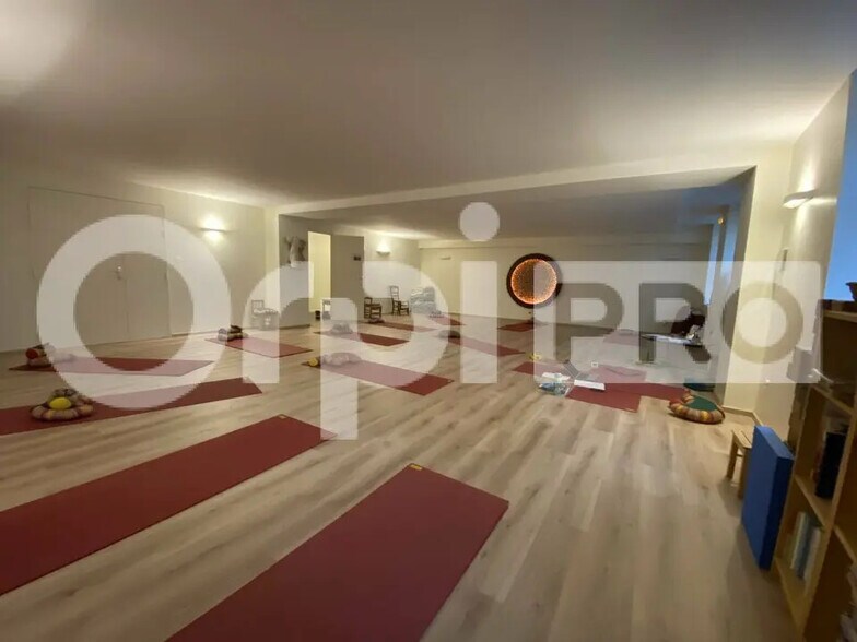 Flex in Villefranche-sur-Saône for sale - Interior Photo - Image 1 of 6