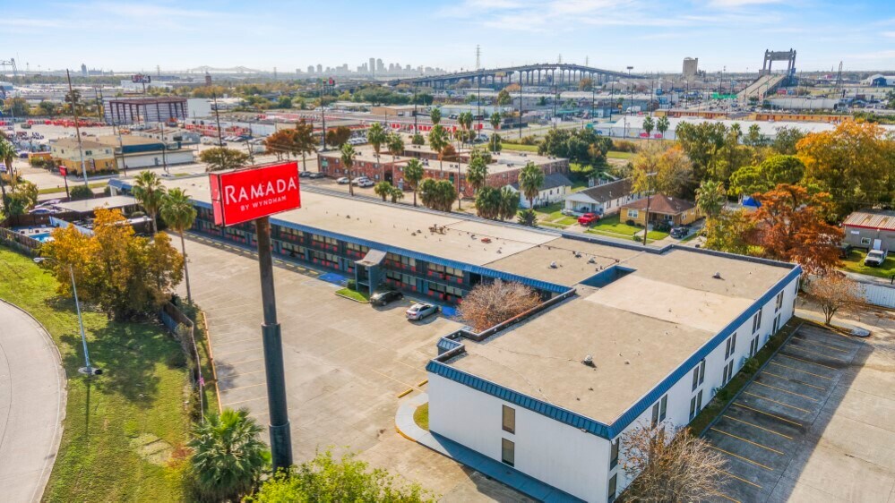 6303 Chef Menteur Hwy, New Orleans, LA for sale Primary Photo- Image 1 of 1