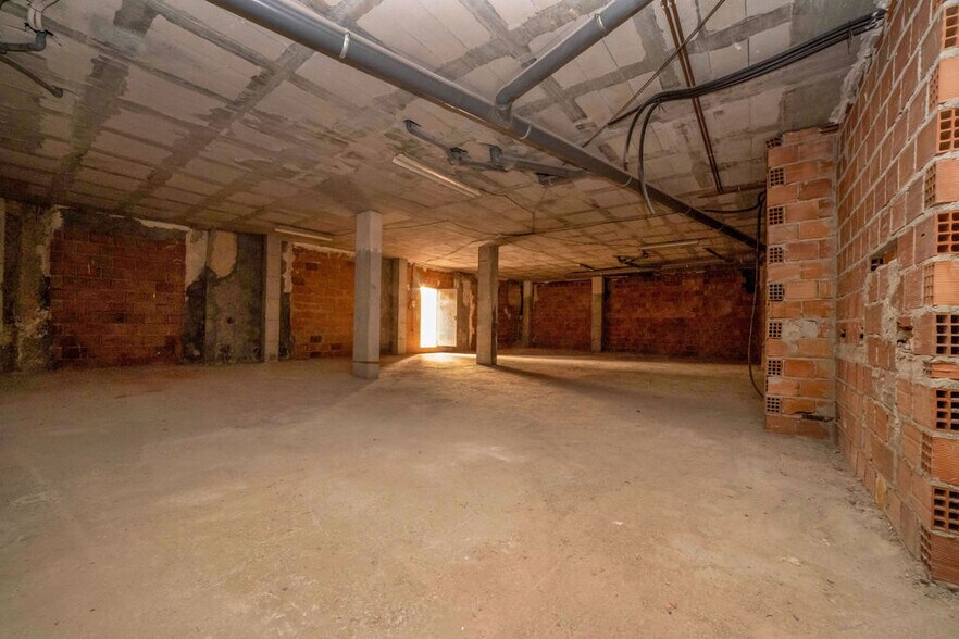 Retail in Lorca for sale - Building Photo - Image 2 of 18