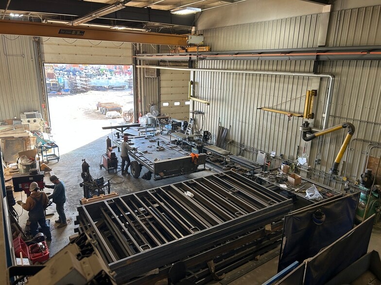 357 Saskatchewan Ave, Spruce Grove, AB for lease - Building Photo - Image 3 of 12