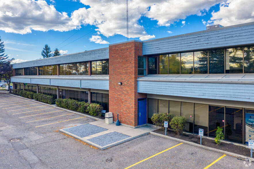 3700 78th Ave SE, Calgary, AB for lease - Building Photo - Image 2 of 6