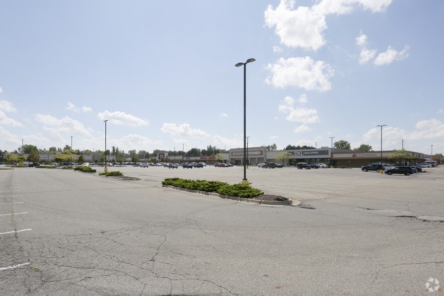 58015859 W Saginaw Hwy, Lansing, MI 48917