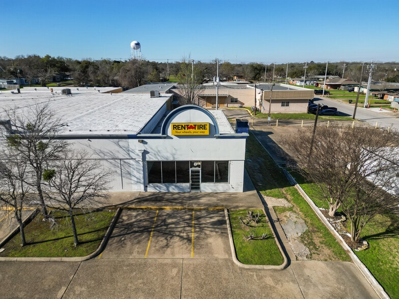 3514-3518 S Texas Ave, Bryan, TX for lease - Building Photo - Image 3 of 5