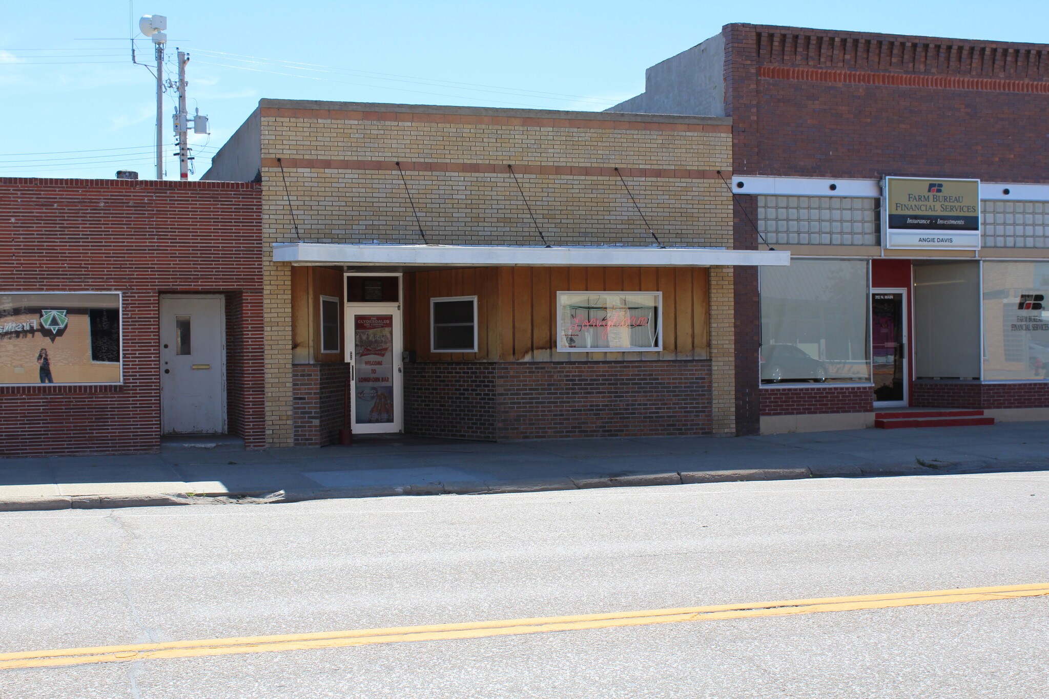 318 N Main St, Ainsworth, NE 69210