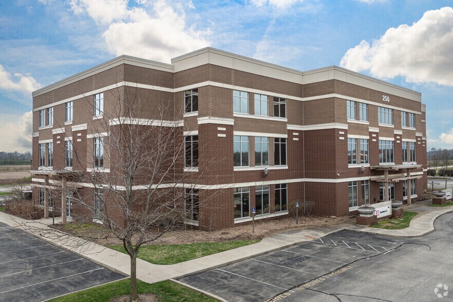 250 Veronia Dr, Springfield, OH for lease - Primary Photo - Image 1 of 5