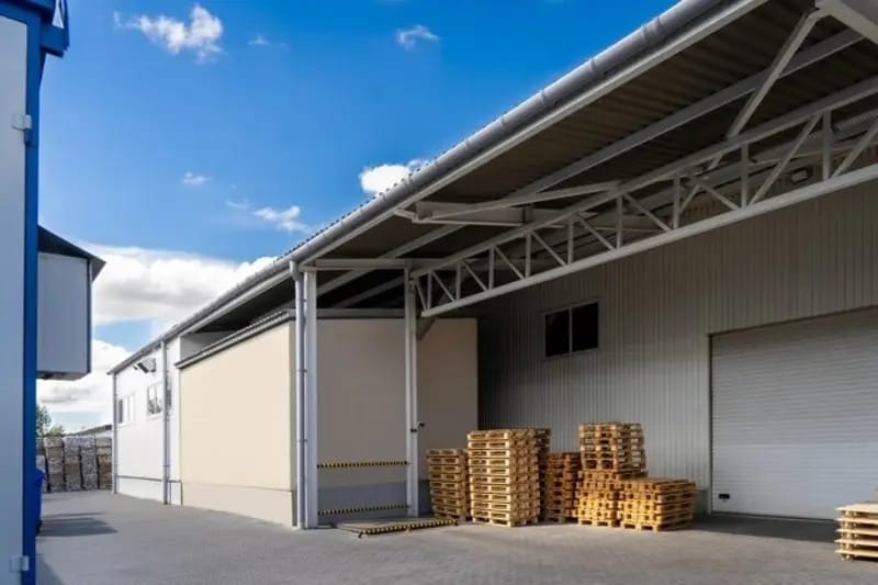 Industrial in Beynost for sale - Building Photo - Image 1 of 5