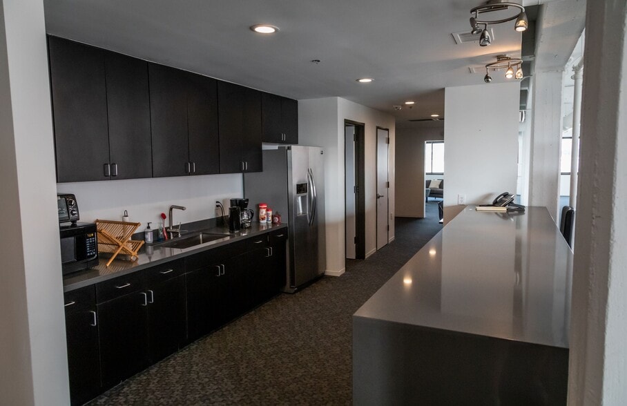 800 Sampson St, Houston, TX for lease - Interior Photo - Image 2 of 17