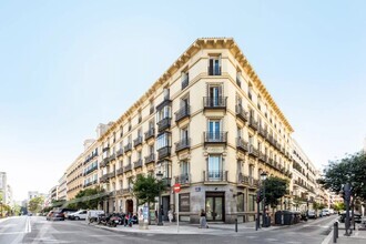 Calle de Bárbara de Braganza, 2, Madrid, Madrid for lease Interior Photo- Image 1 of 19