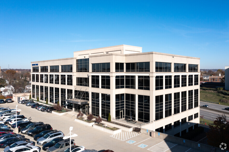 4000 Smith Rd, Cincinnati, OH for lease - Building Photo - Image 1 of 11