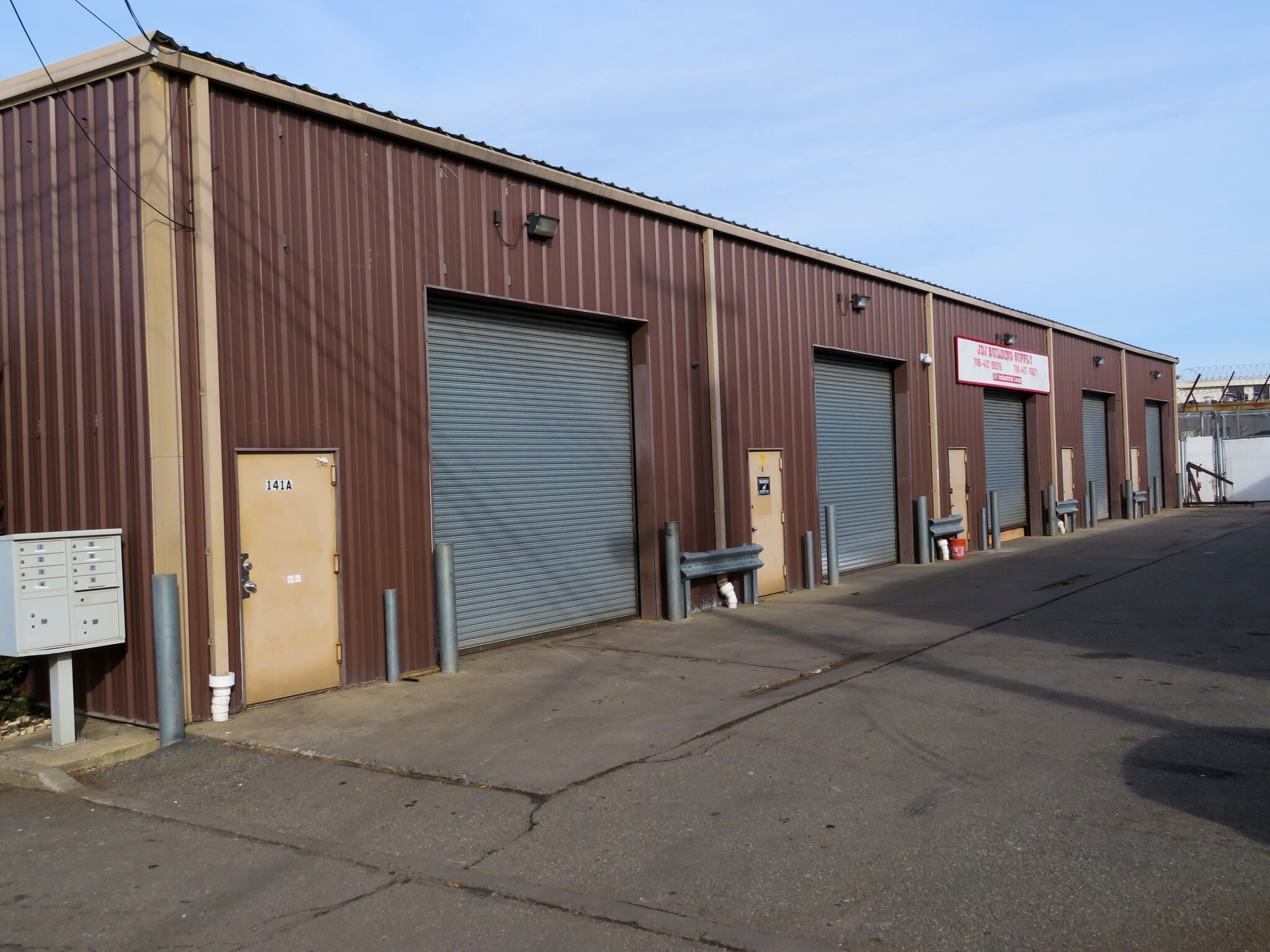 141 Industrial Loop, Staten Island, NY for sale Primary Photo- Image 1 of 1