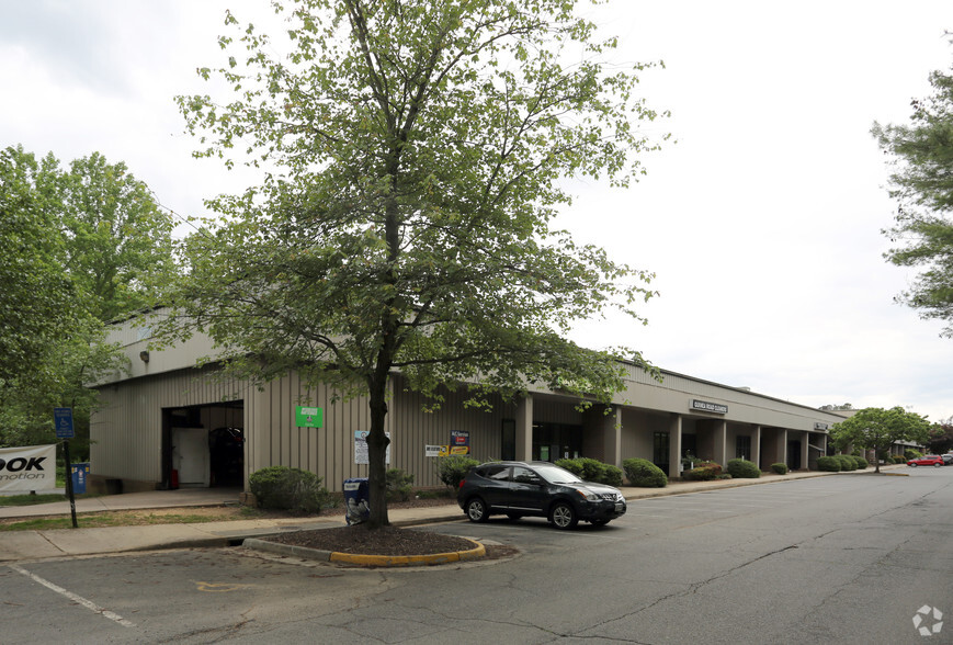 5609 Sandy Lewis Dr, Fairfax, VA for lease - Building Photo - Image 3 of 3