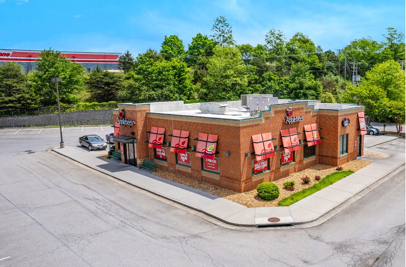 400 Old Franklin Turnpike, Rocky Mount, VA 24151 Applebee's