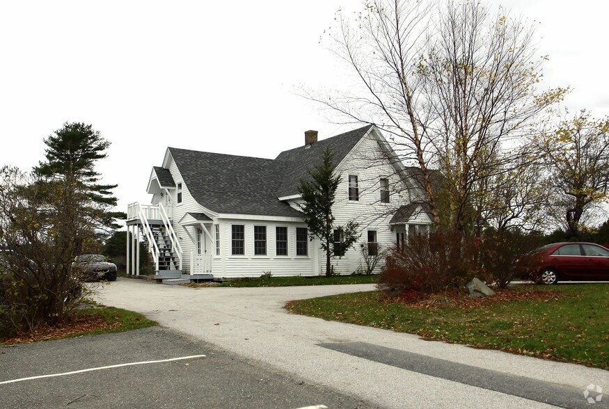 236 Atlantic Hwy, Warren, ME for sale - Primary Photo - Image 1 of 1