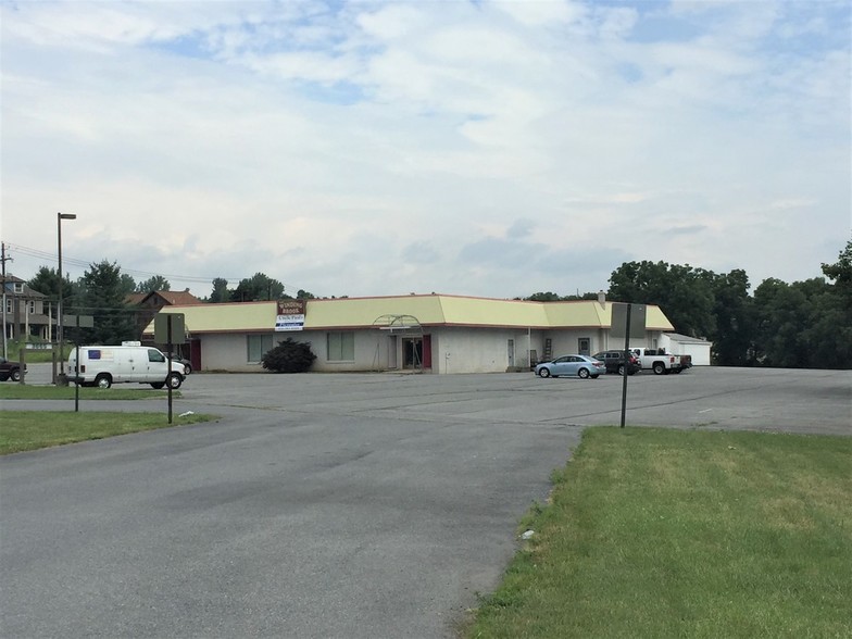 3665 MacArthur Rd, Whitehall, PA for sale - Building Photo - Image 1 of 3