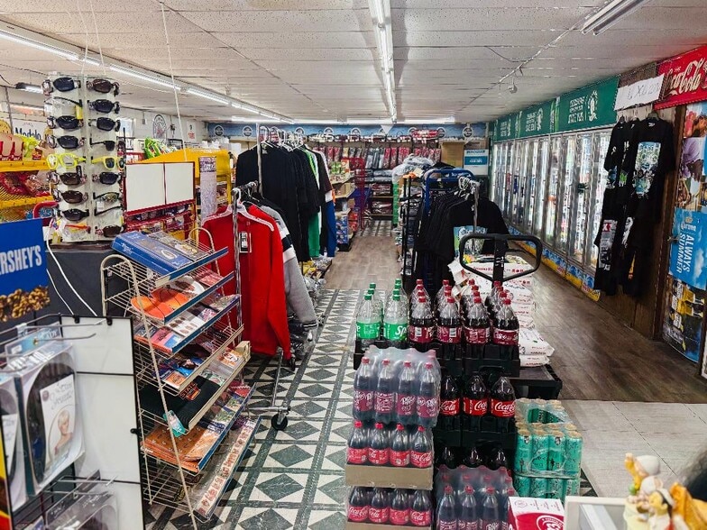 1131 E Broadway Ave, Enid, OK for sale - Building Photo - Image 3 of 5