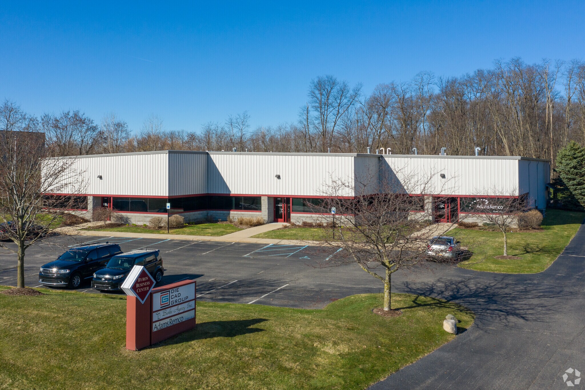 8591-8595 SW Byron Commerce Dr SW, Byron Center, MI for sale Primary Photo- Image 1 of 1