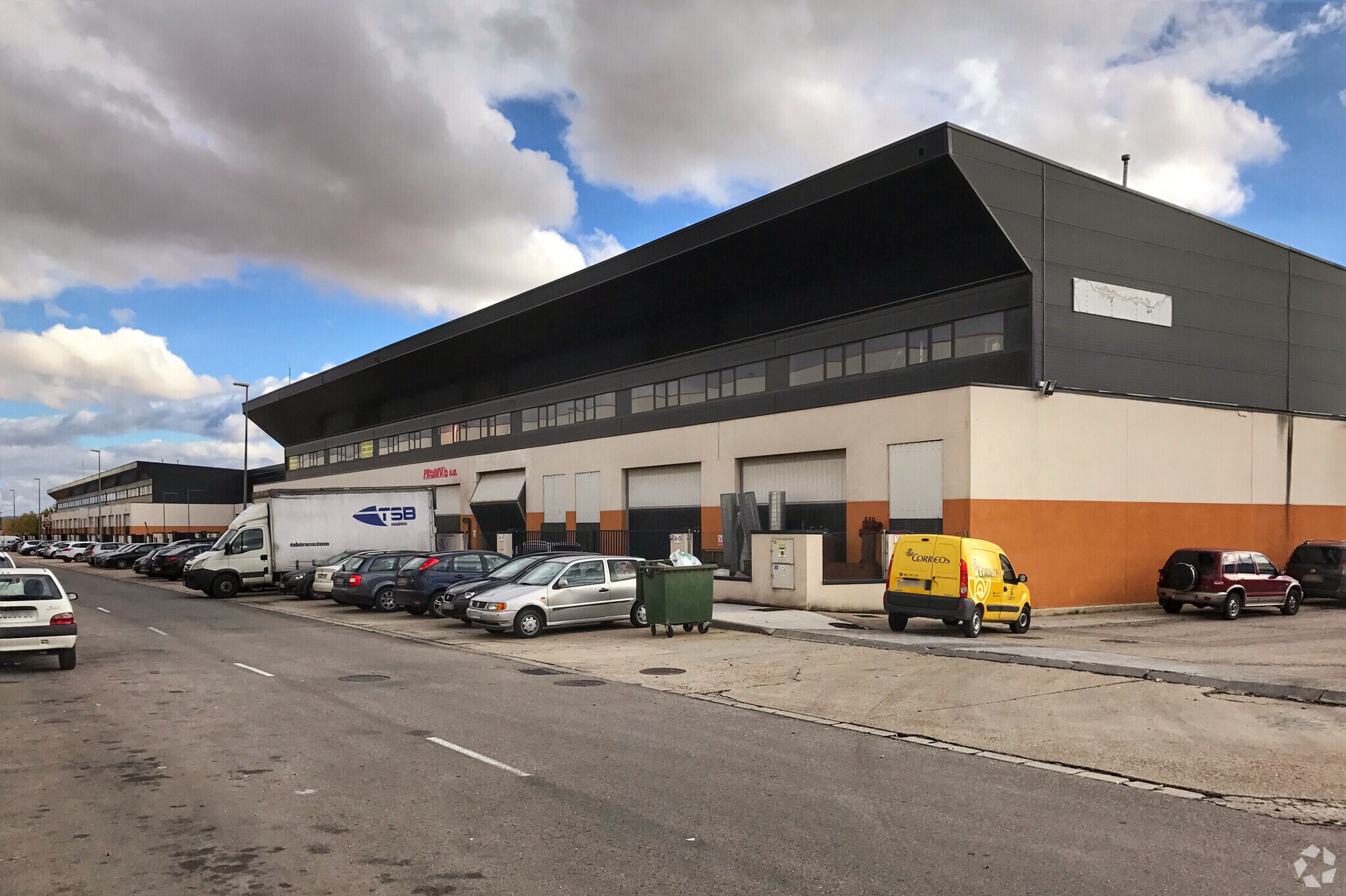 Industrial in Camarma de Esteruelas, Madrid for lease Primary Photo- Image 1 of 2
