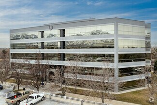 6 & 7 at Union Park - Convenience Store