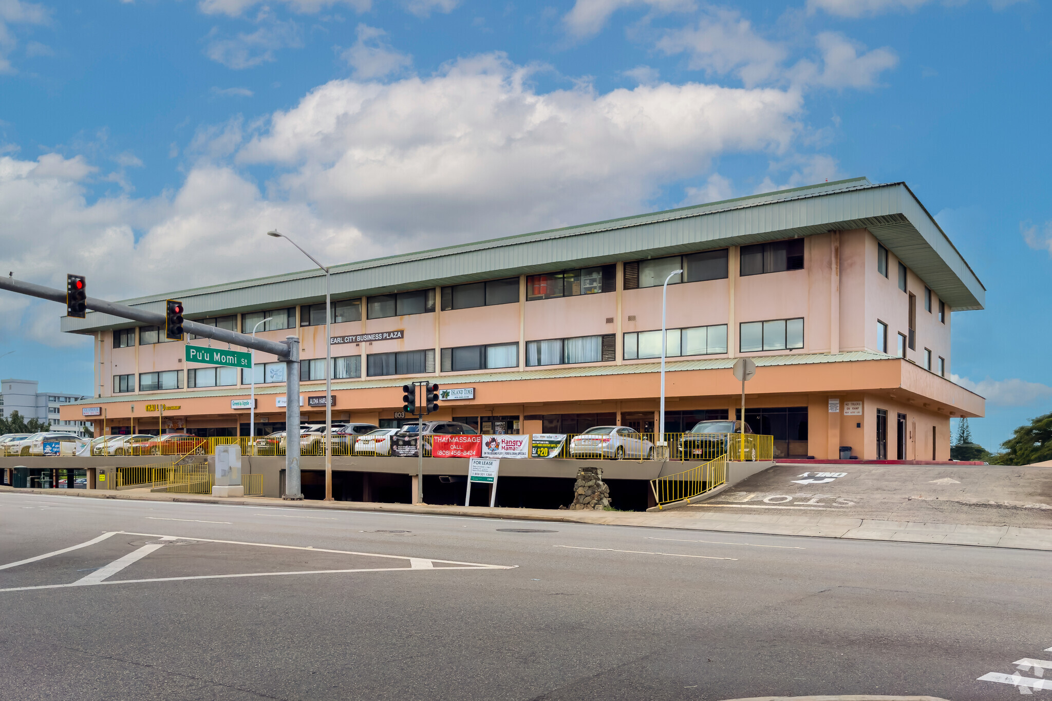 803 Kamehameha Hwy, Pearl City, HI for lease Primary Photo- Image 1 of 6