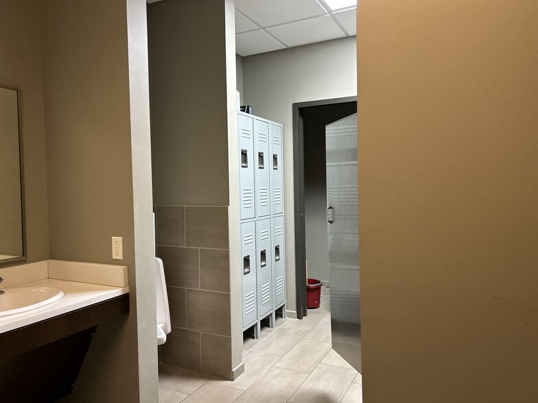 310 Billingsly Ct, Franklin, TN for lease - Interior Photo - Image 2 of 33