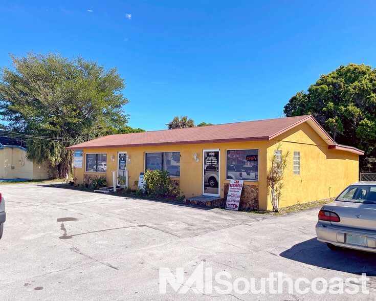 2425 Okeechobee Rd, Fort Pierce, FL for sale - Building Photo - Image 2 of 11