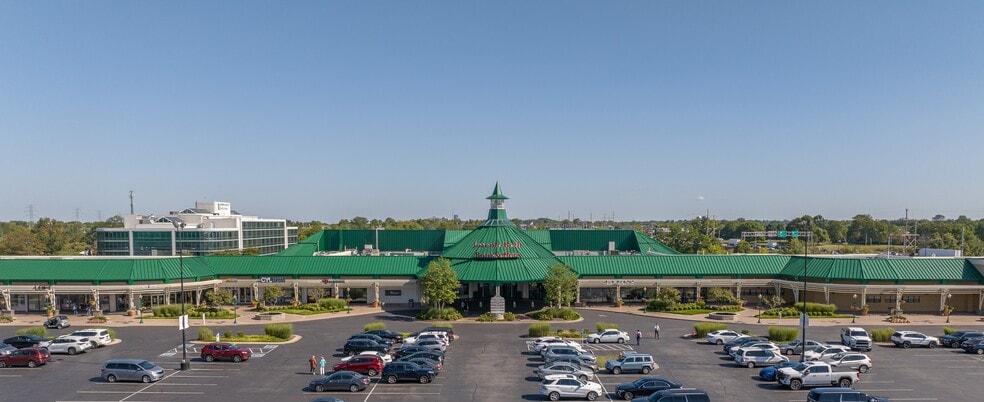 190-245 Lexington Green Cir, Lexington, KY for lease - Building Photo - Image 2 of 19