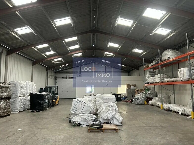 Flex in Cestas for lease - Building Photo - Image 2 of 5