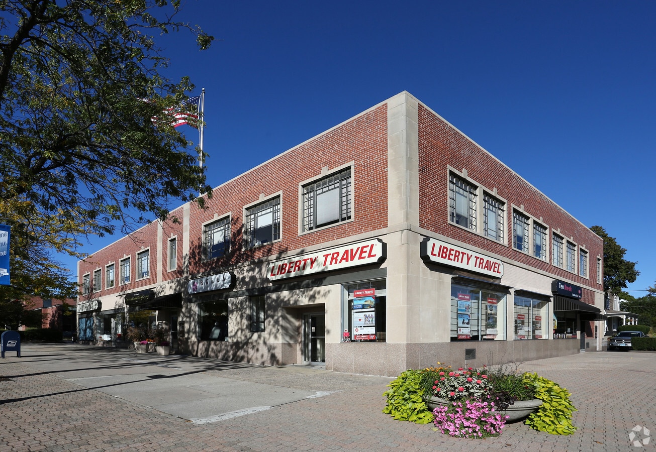 9941000 Farmington Ave, West Hartford, CT 06107 Butler building