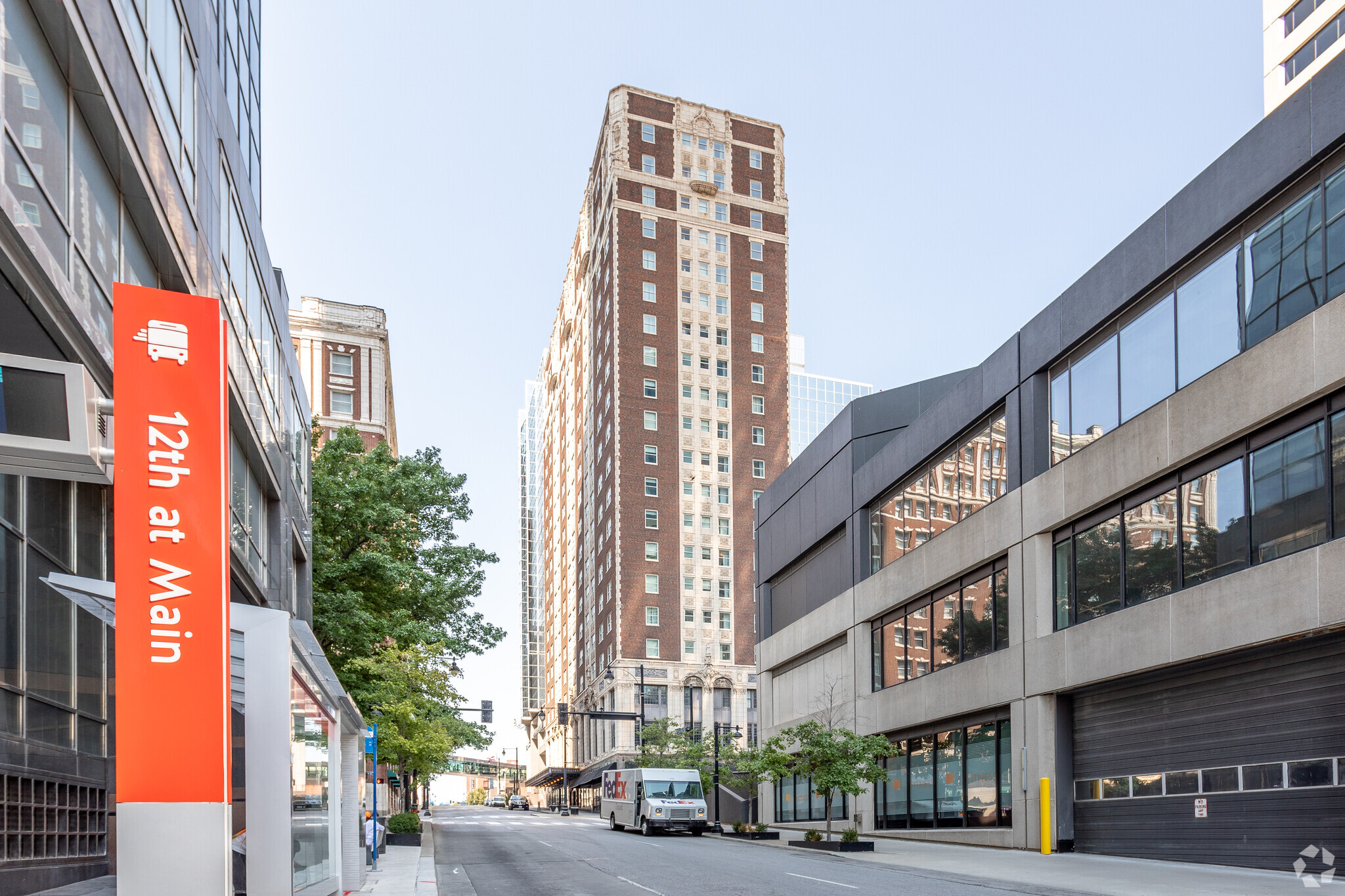 106 W 12th St, Kansas City, MO for lease Building Photo- Image 1 of 11