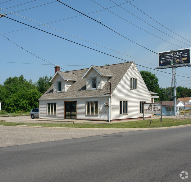 1103-1119 Whipple Ave NW, Canton, OH for lease - Building Photo - Image 2 of 2