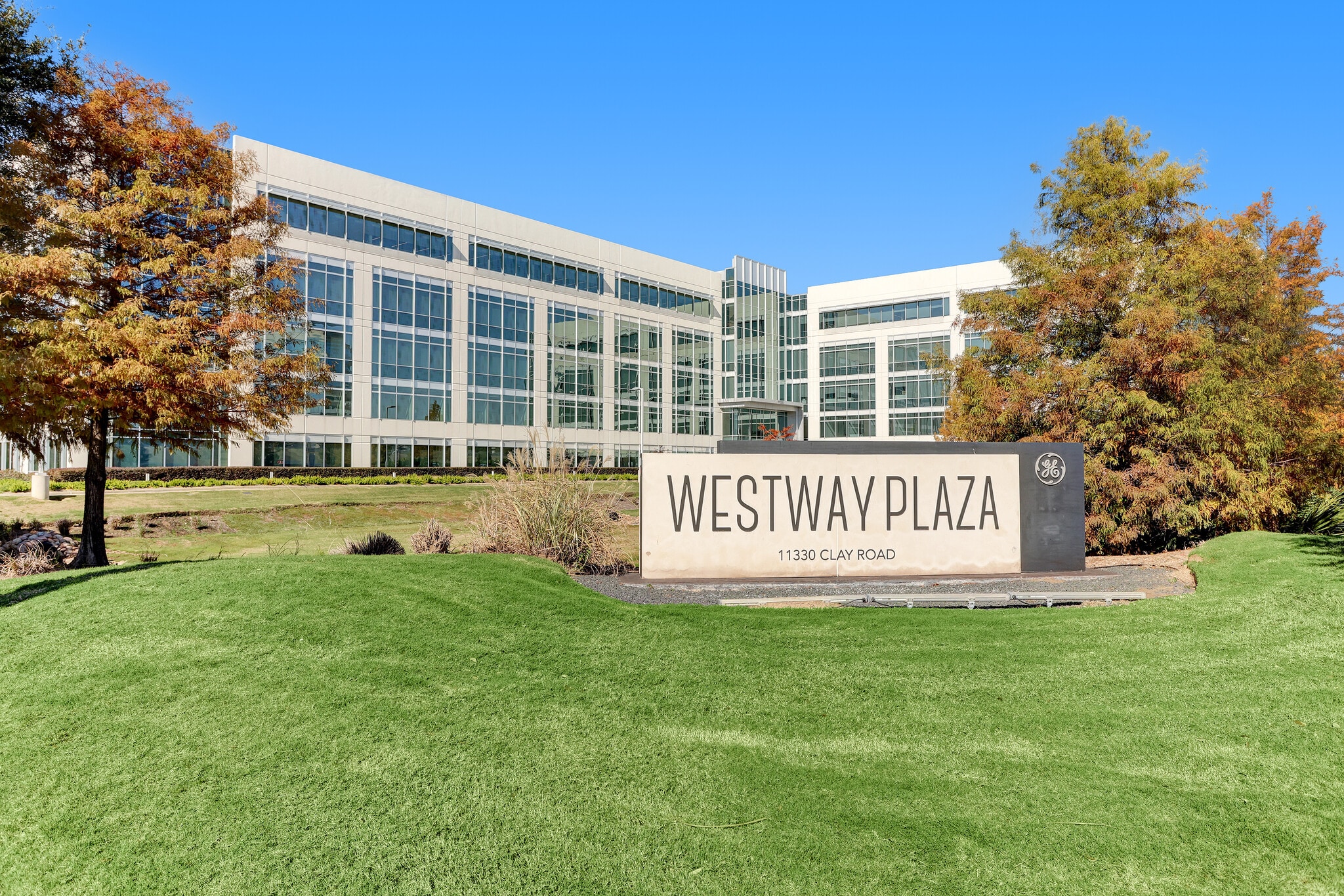 11330 Clay Rd, Houston, TX for lease Primary Photo- Image 1 of 15