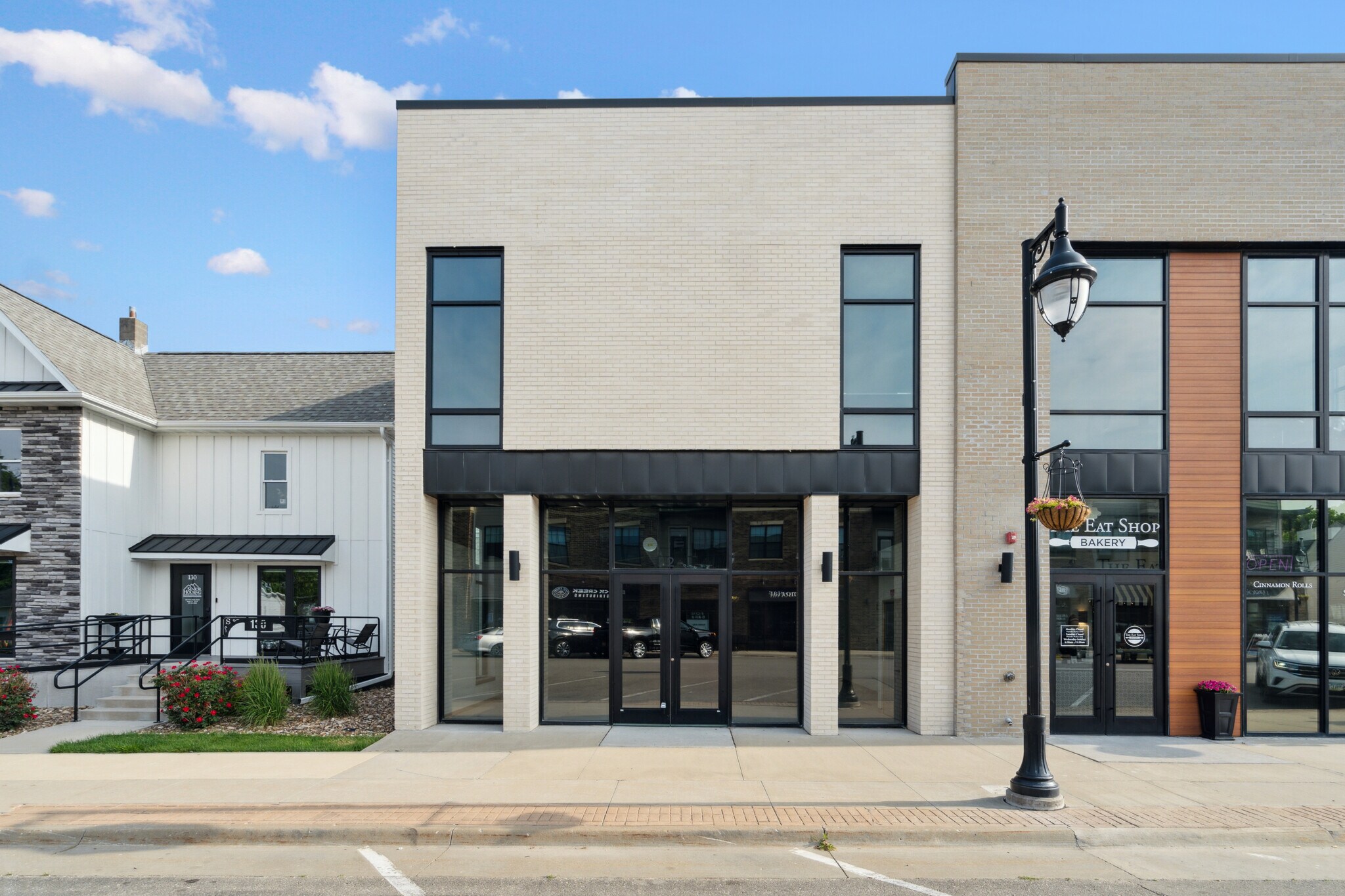 120 W Main St, Solon, IA for lease Primary Photo- Image 1 of 8