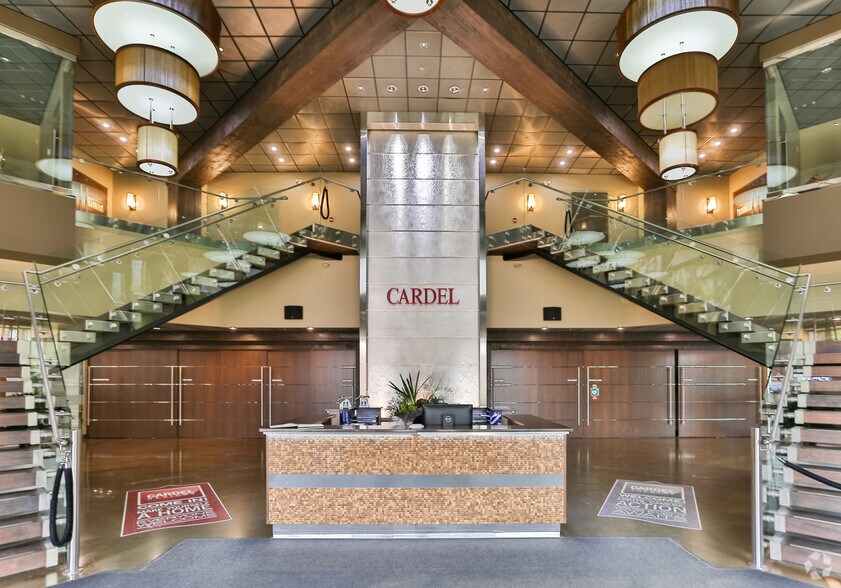 180 Quarry Park Blvd SE, Calgary, AB for lease - Lobby - Image 2 of 11