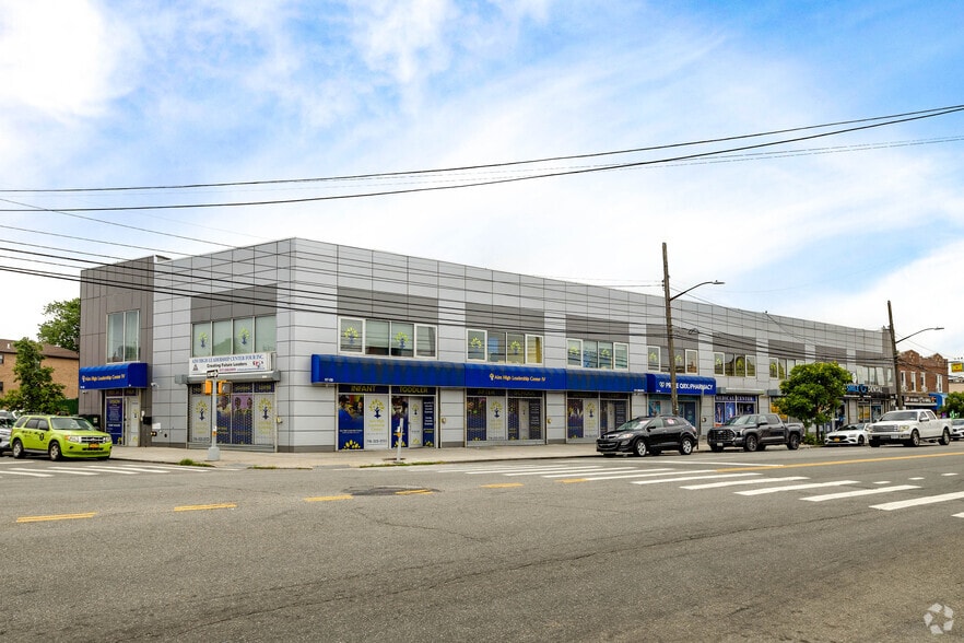 9708 Rockaway Blvd, Ozone Park, NY for lease - Primary Photo - Image 1 of 7