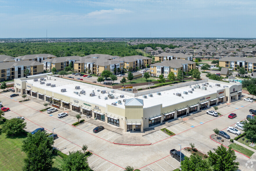 7035 W Grand Pky S, Richmond, TX for lease - Building Photo - Image 2 of 17