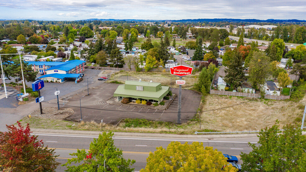3225 Santiam Hwy SE, Albany, OR for lease - Building Photo - Image 2 of 4