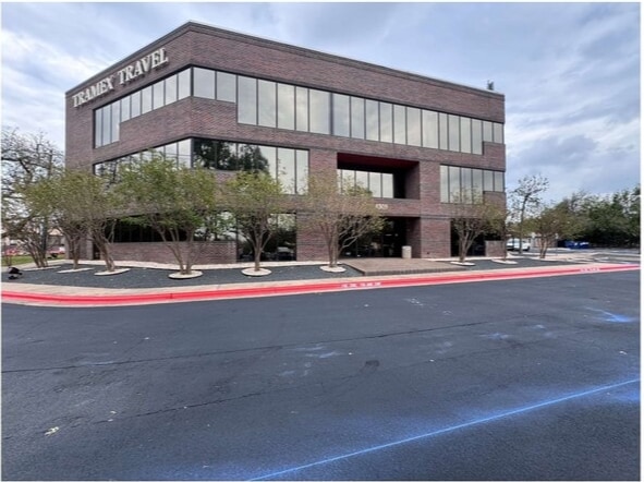 4505 Spicewood Springs Rd, Austin, TX for lease - Building Photo - Image 1 of 8
